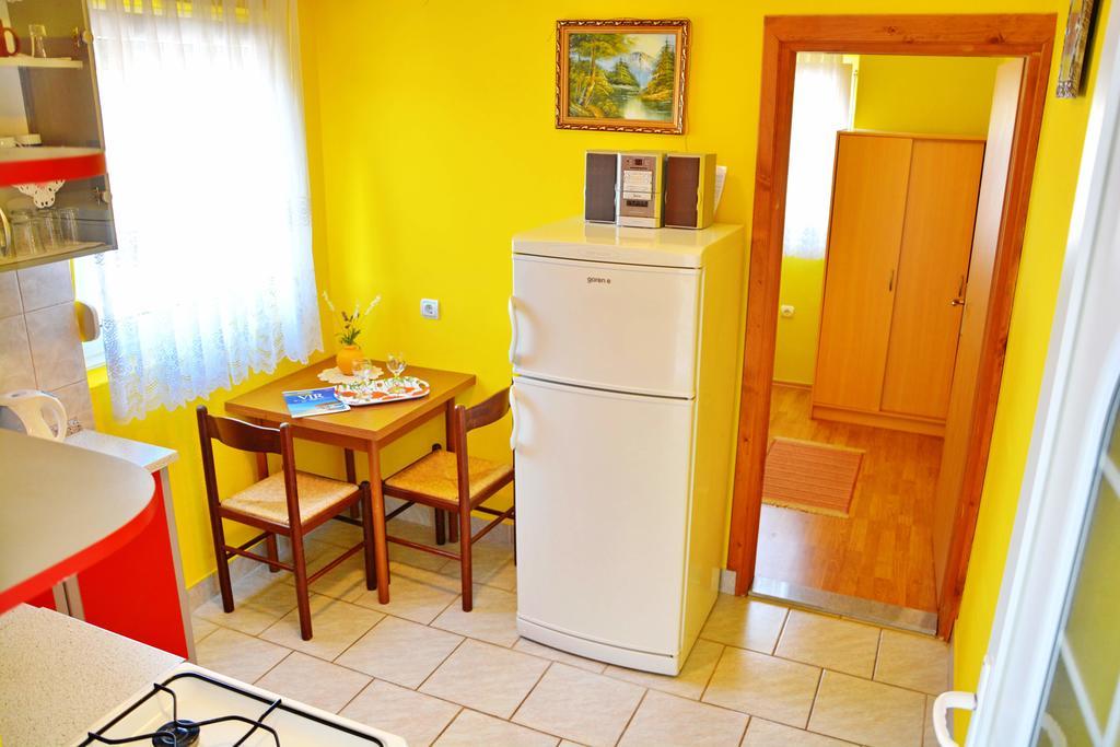 Apartments Sandra Vir Extérieur photo
