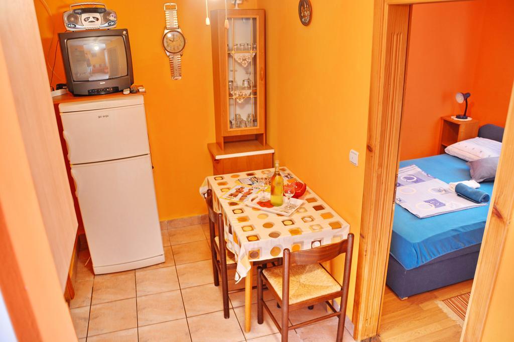 Apartments Sandra Vir Extérieur photo