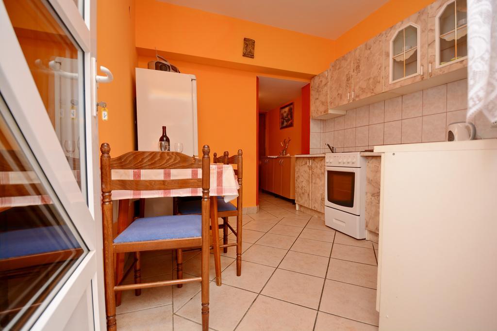 Apartments Sandra Vir Extérieur photo