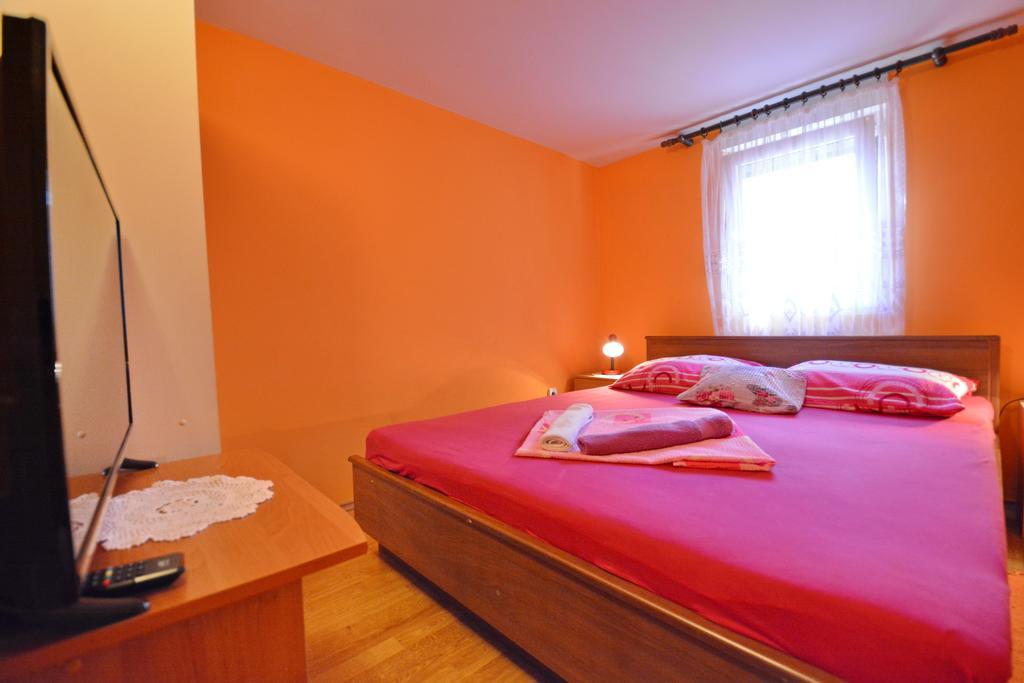 Apartments Sandra Vir Extérieur photo