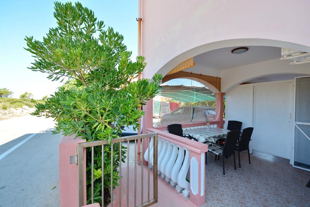 Apartments Sandra Vir Extérieur photo